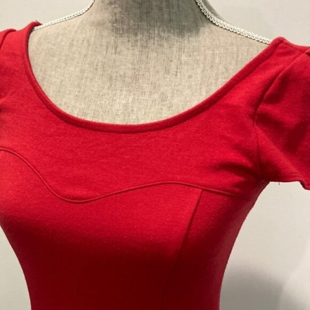 Soprano Red BodyCon Sheath Dress​​​​​​​​ - Picture 8 of 14
